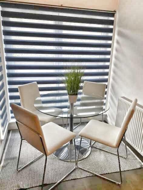 2 Bed City Centre Apt, Free Parking - Albert Clock, Customs House 벨파스트 외부 사진